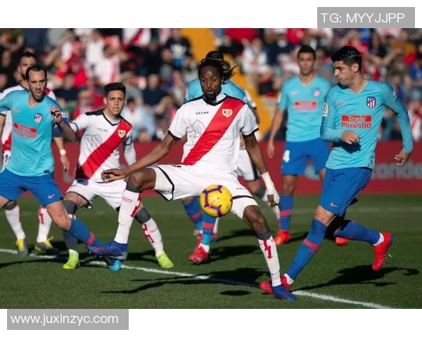 巴萨与尤文激情对决海报展现足球魅力与团队精神 巴萨与尤文激情对决海报展现足球魅力与团队精神