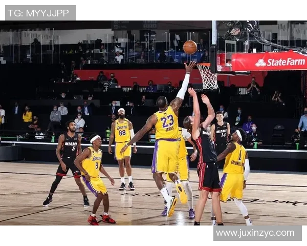 湖人队与热火在总决赛第四场的激烈对决引发球迷热议与期待