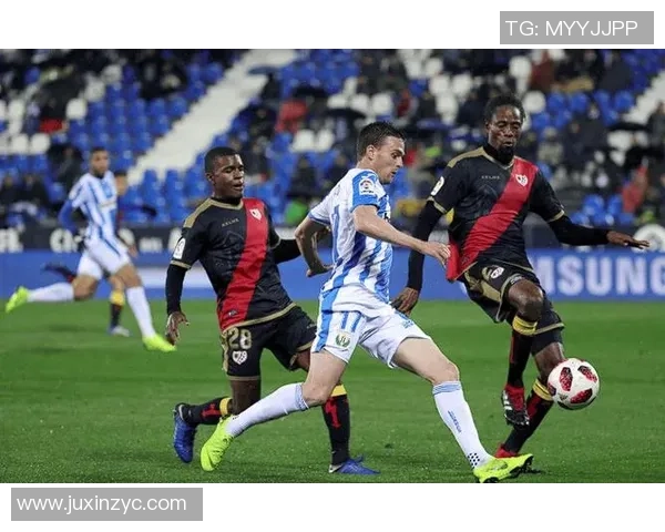 色格拉与欧本的精彩对决揭示了足球战术的博弈与球员的个人魅力